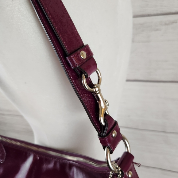 Coach Vintage Patent Leather Hobo Shoulder Bag/ Crossbody Bag in Plum - Picture 16 of 16